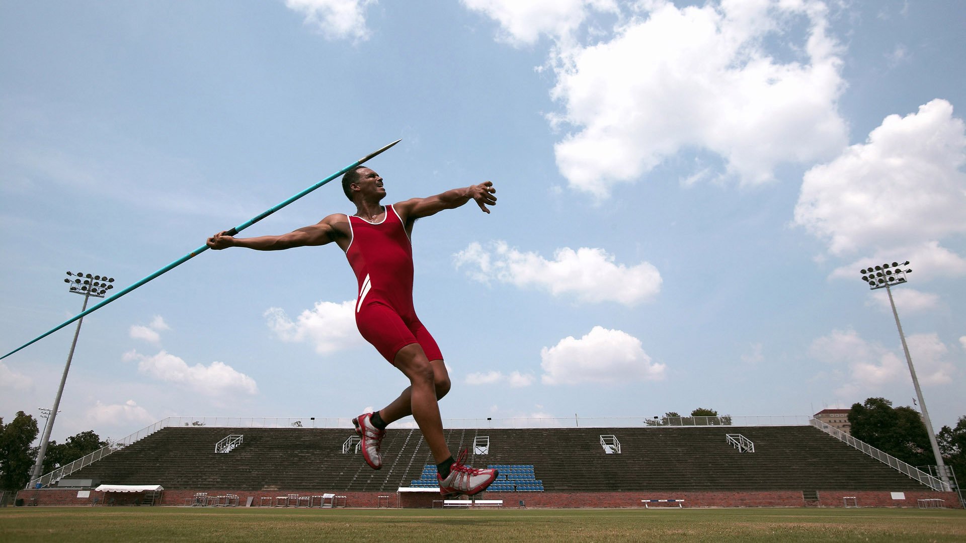 基层青训项目全面铺开，乡村少年足球热潮涌动，青少年足球青训方案